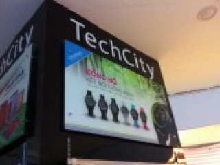 Dự án cung cấp mặt dựng mica ốp cột siêu thị